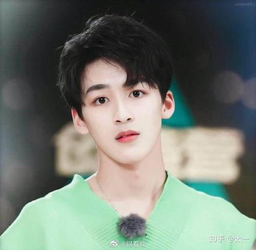 何洛洛娱乐爆料,揭秘明星幕后故事  第1张